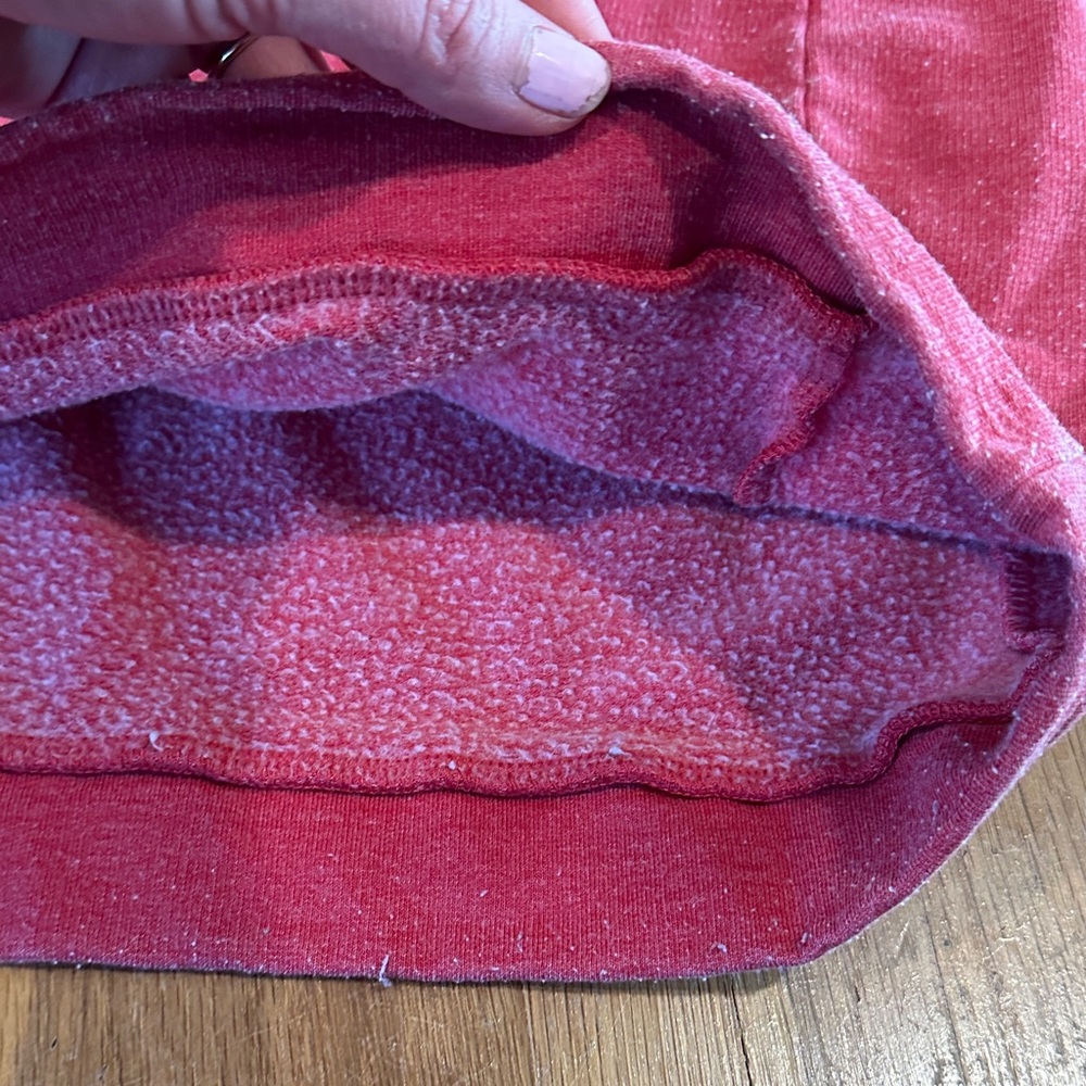 *last chance* NFL Team Apparel | Women’s Red Chiefs Sweatshirt - Picture 12 of 16